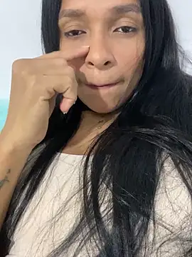 Luna025 online show from 11/27/25, 05:30