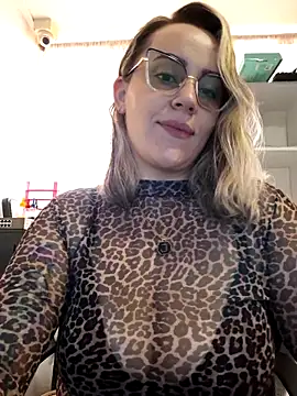 CurvyLust x online show from 11/20/25, 01:45