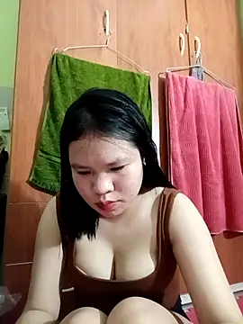 emyeuhss online show from 09/29/25, 12:44