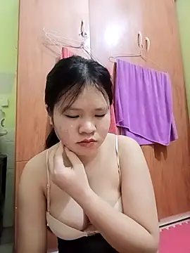 emyeuhss online show from 10/14/25, 02:28