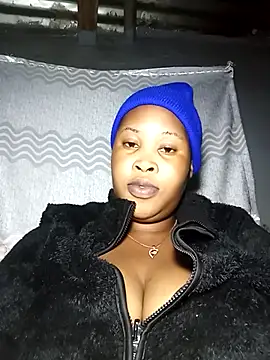 OCEANSQUITERXXX online show from 10/28/25, 12:33