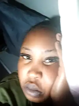 OCEANSQUITERXXX online show from 10/31/25, 05:09