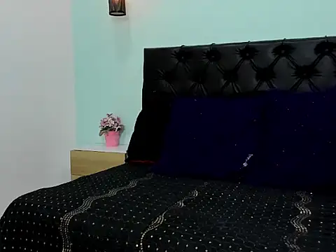 Snapshot of Marianee_Rousse chatting on 11/10/25, 10:15 Marianee Rousse online show from 11/10/25, 10:15