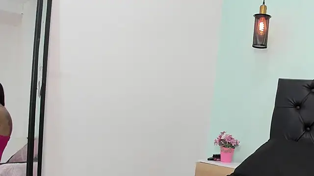 Snapshot of Marianee_Rousse chatting on 11/01/25, 12:54 Marianee Rousse online show from 11/01/25, 12:54