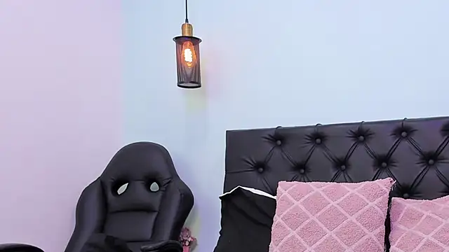 Snapshot of Marianee_Rousse chatting on 11/08/25, 10:13 Marianee Rousse online show from 11/08/25, 10:13