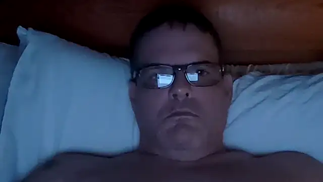 Snapshot of One_Man_For_You chatting on 09/15/25, 10:26 One Man For You online show from 09/15/25, 10:26