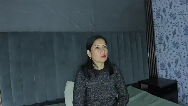 Megan Collinss  online show from 12/18/25, 11:58