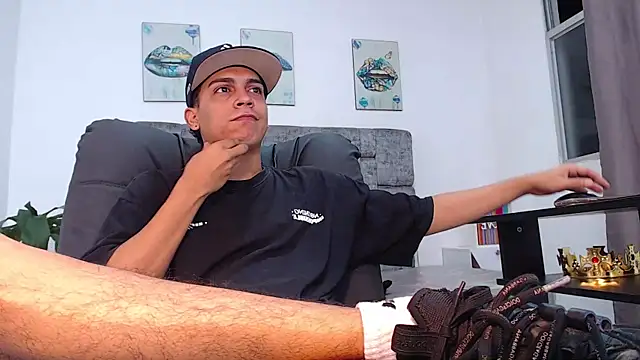 david santos16 online show from 10/19/25, 01:41