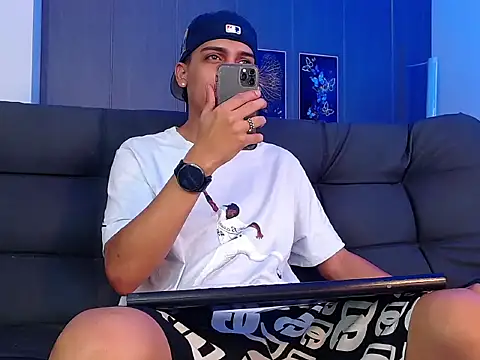 david santos16 online show from 10/10/25, 12:22