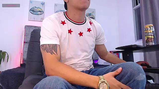 david santos16 online show from 12/18/25, 01:22