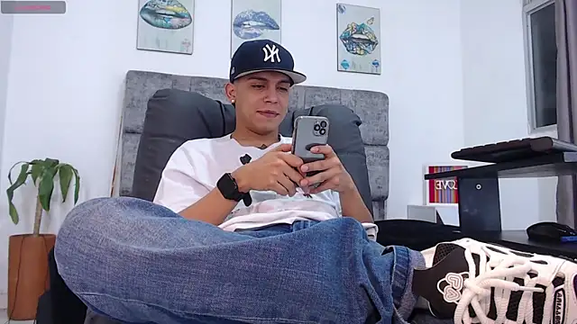 david santos16 online show from 12/17/25, 02:38