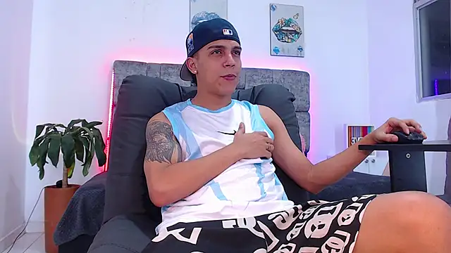 david santos16 online show from 11/07/25, 03:22