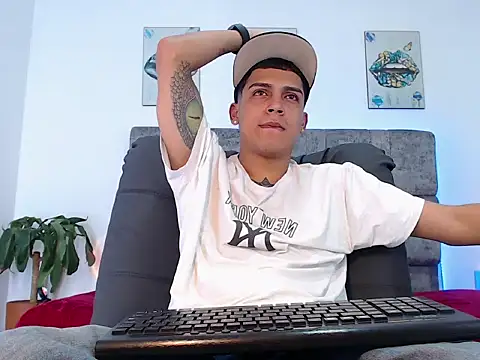 david santos16 online show from 09/24/25, 11:43