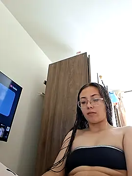 Valeria Saenz 25 online show from 09/26/25, 05:53