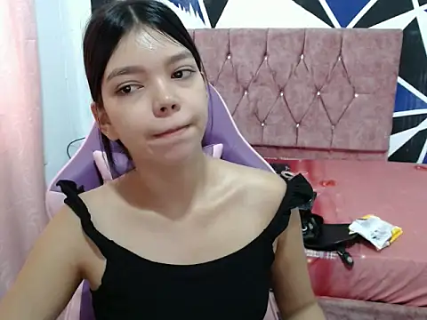 shy luna18 online show from 10/15/25, 12:46