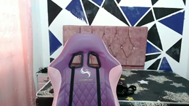 shy luna18 online show from 11/03/25, 01:04