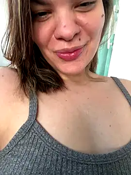 Snapshot of Pribaixinha chatting on 10/17/25, 08:43 Pribaixinha online show from 10/17/25, 08:43