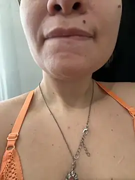 Snapshot of Pribaixinha chatting on 09/10/25, 03:33 Pribaixinha online show from 09/10/25, 03:33