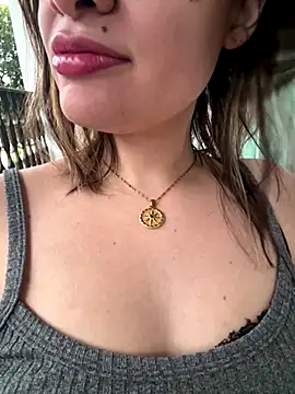 Snapshot of Pribaixinha chatting on 10/18/25, 08:44 Pribaixinha online show from 10/18/25, 08:44