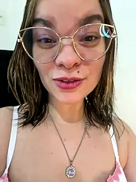 Snapshot of Pribaixinha chatting on 09/13/25, 04:18 Pribaixinha online show from 09/13/25, 04:18