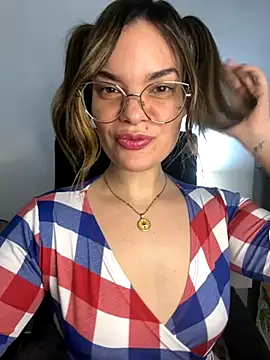 Snapshot of Pribaixinha chatting on 11/01/25, 10:14 Pribaixinha online show from 11/01/25, 10:14