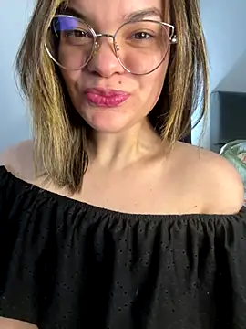 Snapshot of Pribaixinha chatting on 11/24/25, 08:53 Pribaixinha online show from 11/24/25, 08:53