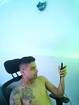 Juann-cock online show from 03/11/26, 02:05