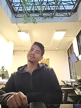 Snapshot of Juann-cock chatting on 05/16/26, 10:20 Juann-cock online show from 05/16/26, 10:20