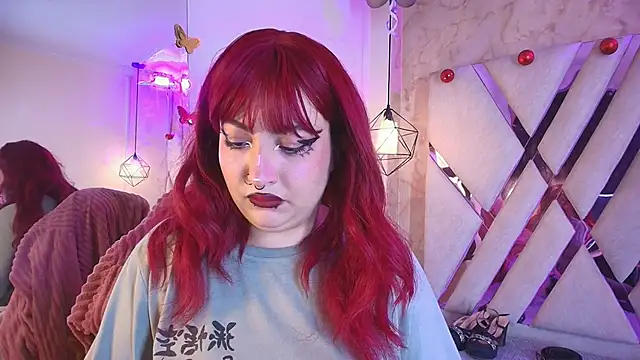 Lilith curvy online show from 12/19/25, 07:49