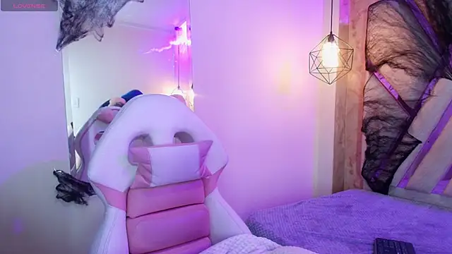 Lilith curvy online show from 11/03/25, 07:50