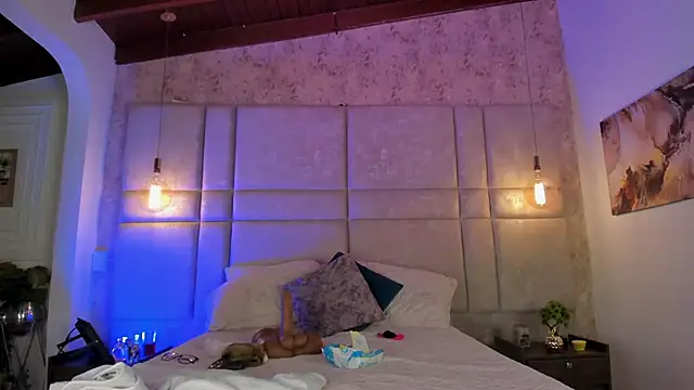 Mily Vermont online show from 04/18/26, 07:51