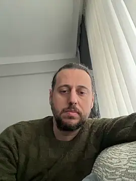 Snapshot of paleron34 chatting on 02/14/26, 08:03 paleron34 online show from 02/14/26, 08:03