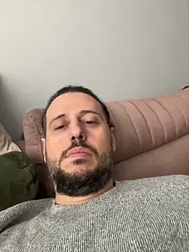 Snapshot of paleron34 chatting on 02/11/26, 09:42 paleron34 online show from 02/11/26, 09:42