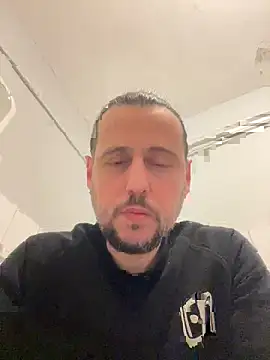 Snapshot of paleron34 chatting on 03/18/26, 09:15 paleron34 online show from 03/18/26, 09:15