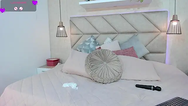 ValeryyWilliams online show from 10/23/25, 12:37