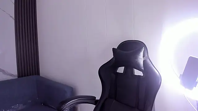 Snapshot of ShaunaDream chatting on 11/12/25, 04:16 ShaunaDream online show from 11/12/25, 04:16