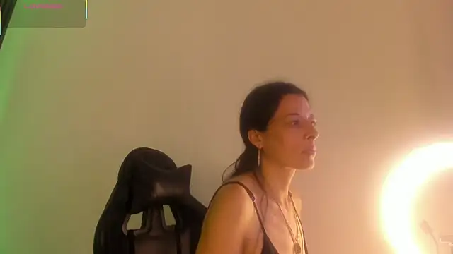 Snapshot of ShaunaDream chatting on 02/25/26, 04:34 ShaunaDream online show from 02/25/26, 04:34