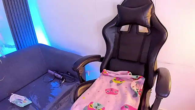 Snapshot of ShaunaDream chatting on 02/24/26, 05:08 ShaunaDream online show from 02/24/26, 05:08