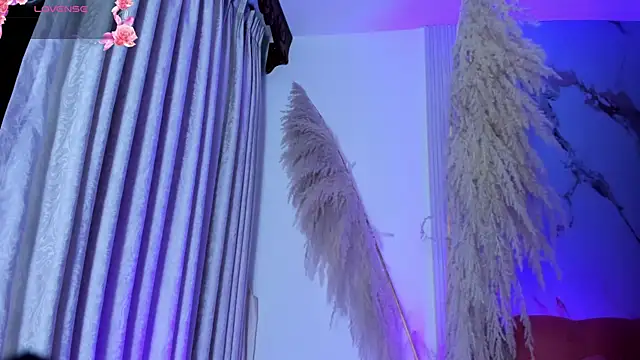 Snapshot of ShaunaDream chatting on 11/16/25, 04:39 ShaunaDream online show from 11/16/25, 04:39