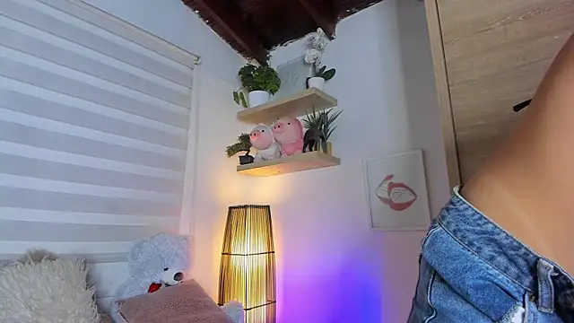 sara madrid online show from 04/30/26, 01:07