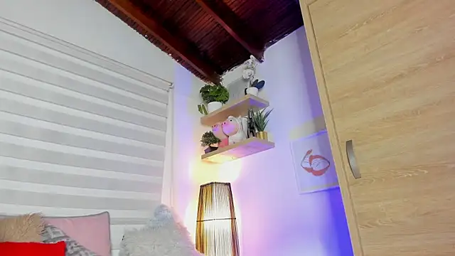 sara madrid online show from 03/30/26, 11:44