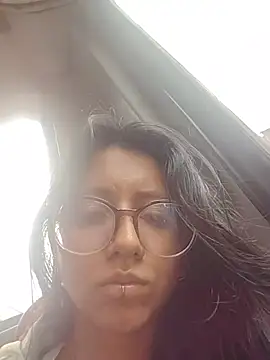 VioletxBloom online show from 12/15/25, 05:52