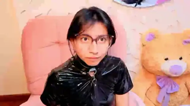 VioletxBloom online show from 04/15/26, 01:59