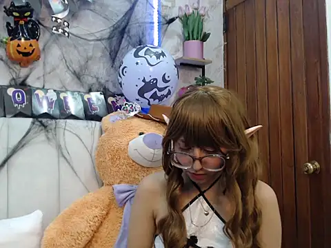 VioletxBloom online show from 10/16/25, 09:12