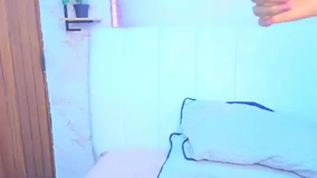 VioletxBloom online show from 11/05/25, 08:12