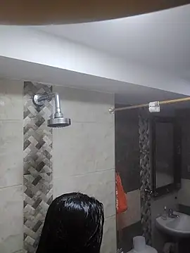 VioletxBloom online show from 11/28/25, 04:51