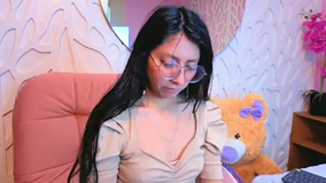 VioletxBloom online show from 04/11/26, 12:20