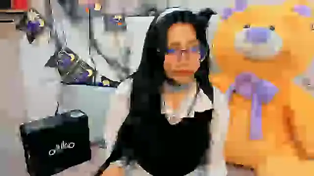 VioletxBloom online show from 10/29/25, 09:36