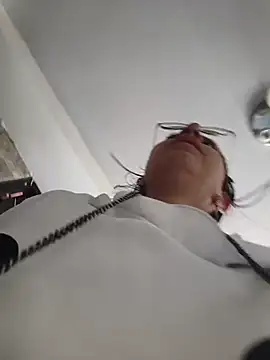 Snapshot of VioletxBloom chatting on 03/01/26, 04:51 VioletxBloom online show from 03/01/26, 04:51