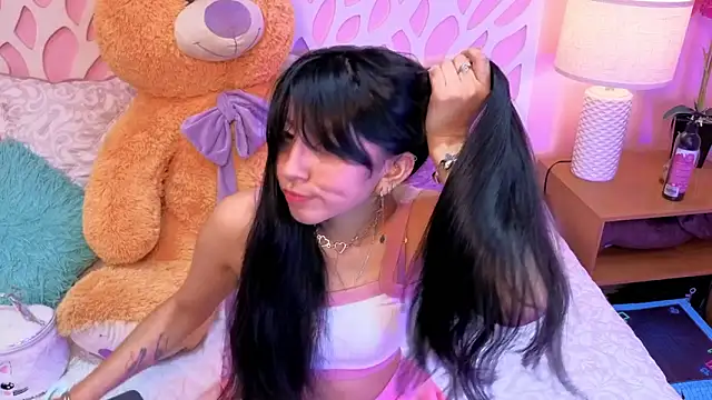 Snapshot of VioletxBloom chatting on 02/27/26, 08:19 VioletxBloom online show from 02/27/26, 08:19